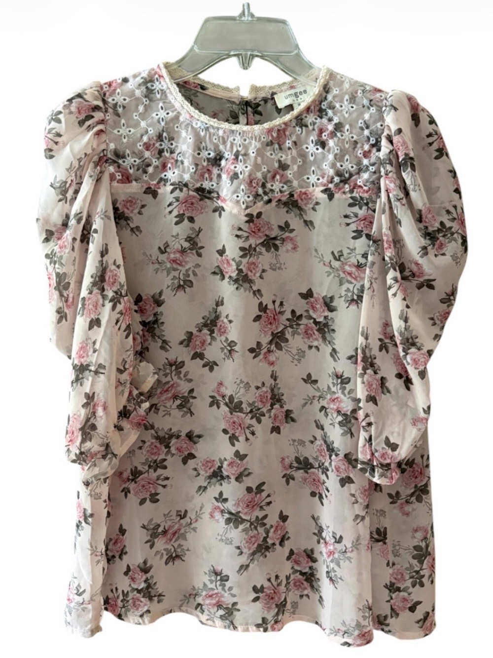 Umgee Cream Blouse with Pink Rose Floral Print and Lace Yoke Size M